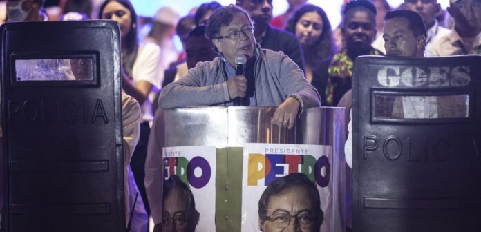 gustavo petro