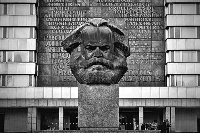 Busto Karl Marx