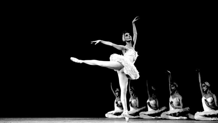 Foto de la bailarina cubana Alicia Alonso